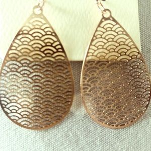 Rose gold filigree earrings